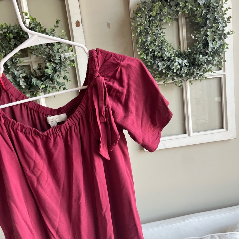 Loft mini dress with eyelet details, wine raspberry color, cross shoulder bows